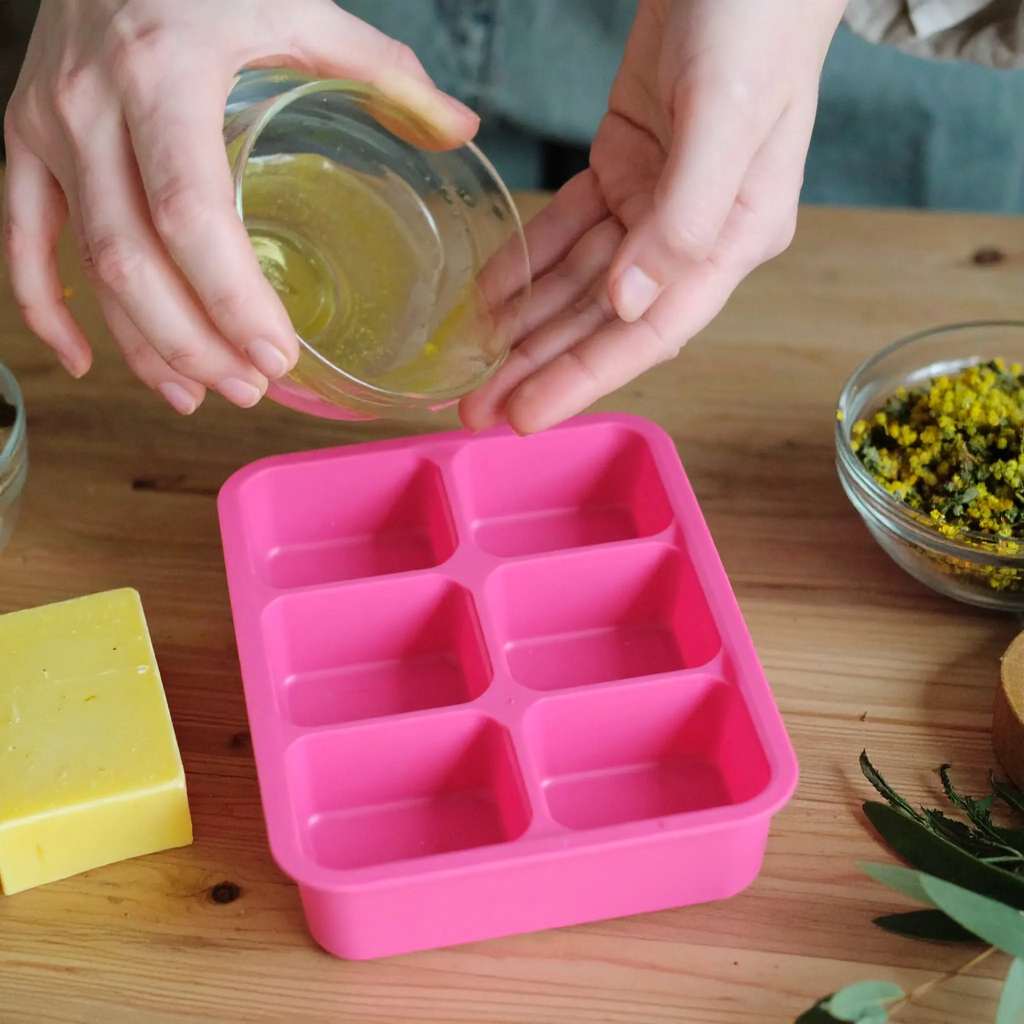 velona goats milk – melt and pour soap base