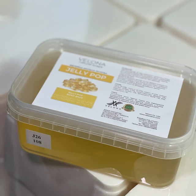Зірка цього тижня - наша желейна мильна основа Jelly Pop 🤩
Стільки компліментів та щирих відгуків від вас!Наша Jelly Pop - легкість у роботі, експерименти та приємні емоції!
Дякуємо за довіру! 💛Щоб здійснити замовлення пишіть в direct або телефонуйте:
📞 + 380934089878#velona #velona_ua #velona_soap #soap #soap_ua